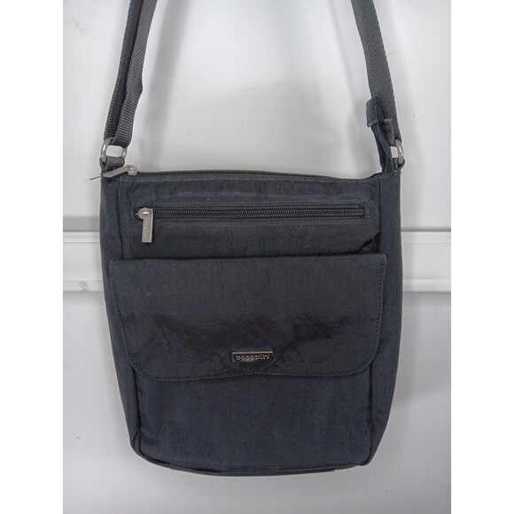 Baggallini Crossbody Bag Purse Black Canvas Adjustable Zip Pockets EUC - Picture 1 of 7